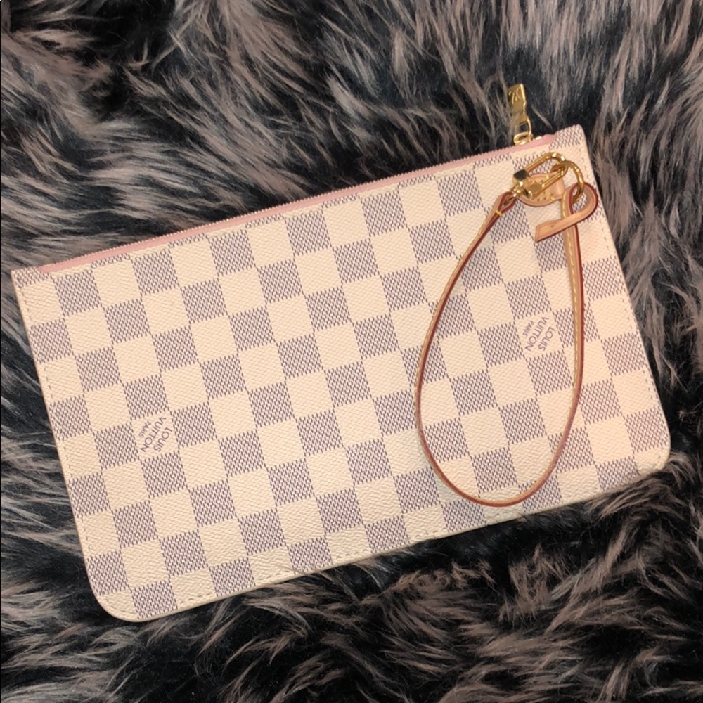 Louis Vuitton Pochette